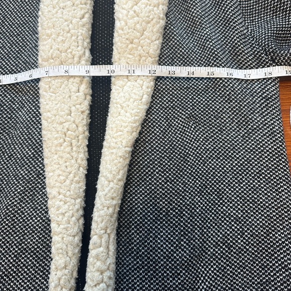 Style & Co. Black cardigan with Cream Lining - Picture 8 of 9